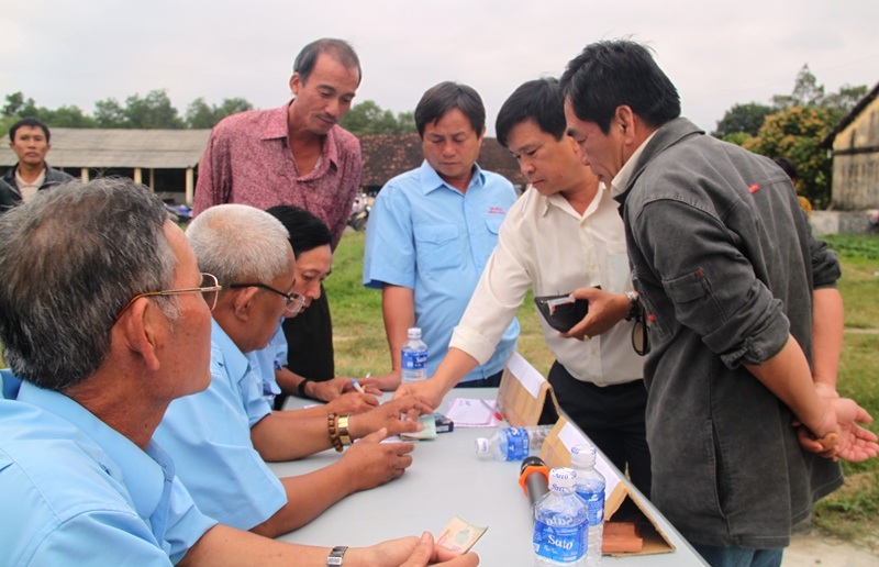 Các cựu binh tự đóng tiền để gặp mặt và giúp đỡ các cựu binh có hoàn cảnh khó khăn, ốm đau