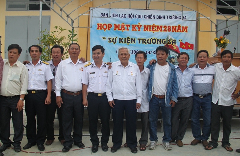 Hơn 400 cựu binh gặp mặt tưởng niemejj 64 chiến sĩ Gạc Ma hi sinh trong trận chiến Gạc Ma ngày 14/3/1988