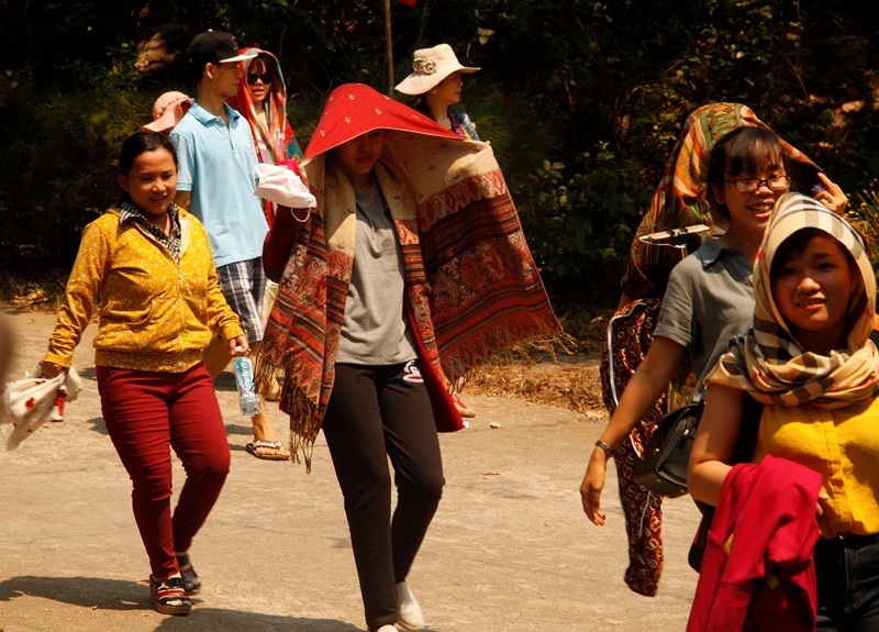 Đi du lịch mà như ninja đi ngoài đường