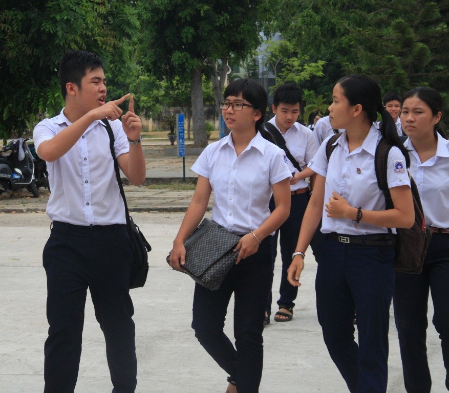 Thí sinh thi vào lớp 10 năm học 2015-216 tại Bình Định