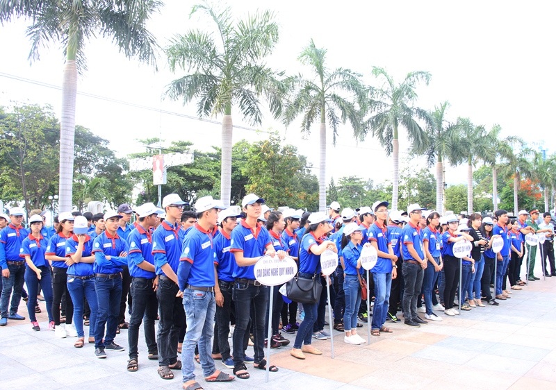 Gần 200 tình nguyện viên tham gia chương trình Tiếp sức mùa thi năm 2016 tại Bình Định