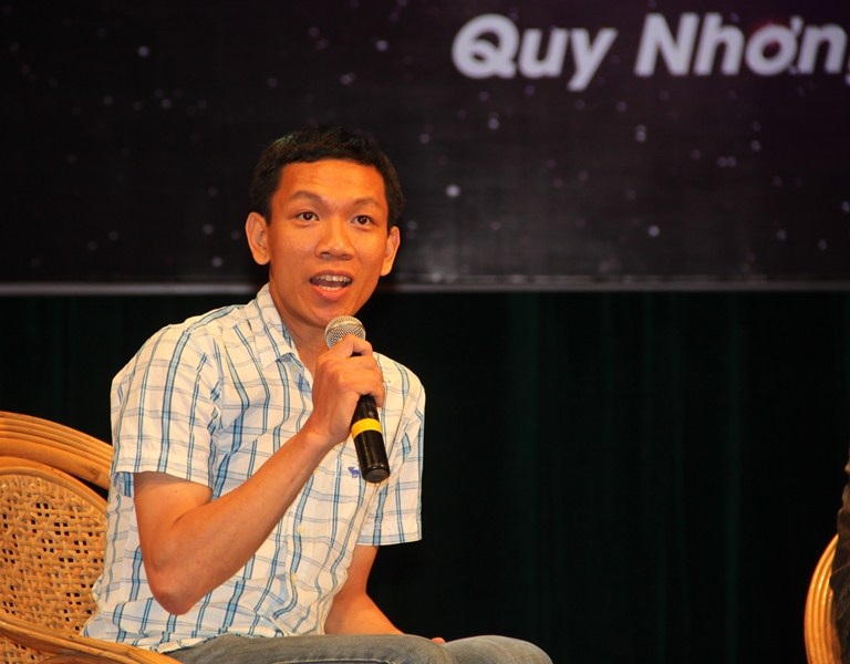 Lê Ngọc Trẫm, một chàng trai con nhà nghèo quê Phú Yên, hiện đang là nghiên cứu sinh ngành Vật lý thiên văn tại Pháp