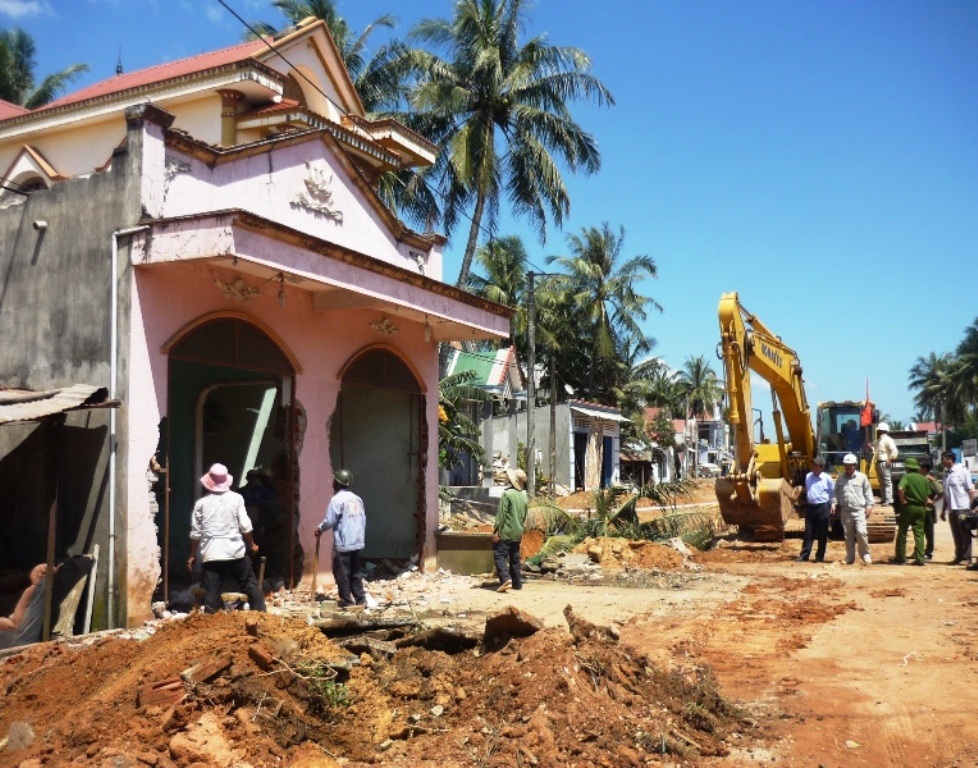 Vẫn còn hàng trăm hộ dân chưa nhận tiền bồi thường thi công mở rộng QL1A tại Bình Định (ảnh tư liệu)