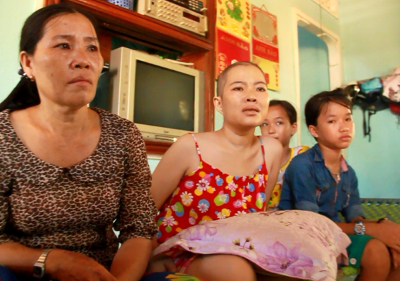 Hơn 83 triệu đồng đến người mẹ sắp vĩnh biệt cõi trần - 2 Chị Diệu bật khóc khi biết mình chỉ sống được ngày nào hay ngày đó