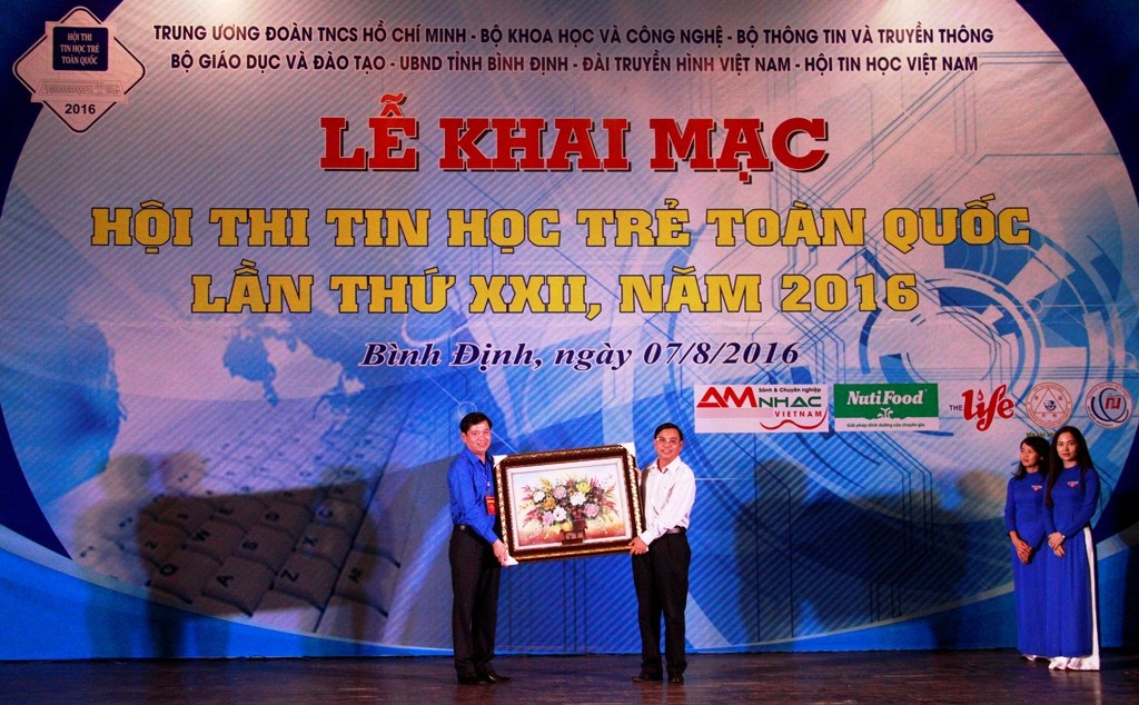 Lễ khai mạc Hội thi Tin học trẻ toàn quốc lần XXII năm 2016 tổ chức tại Bình Định