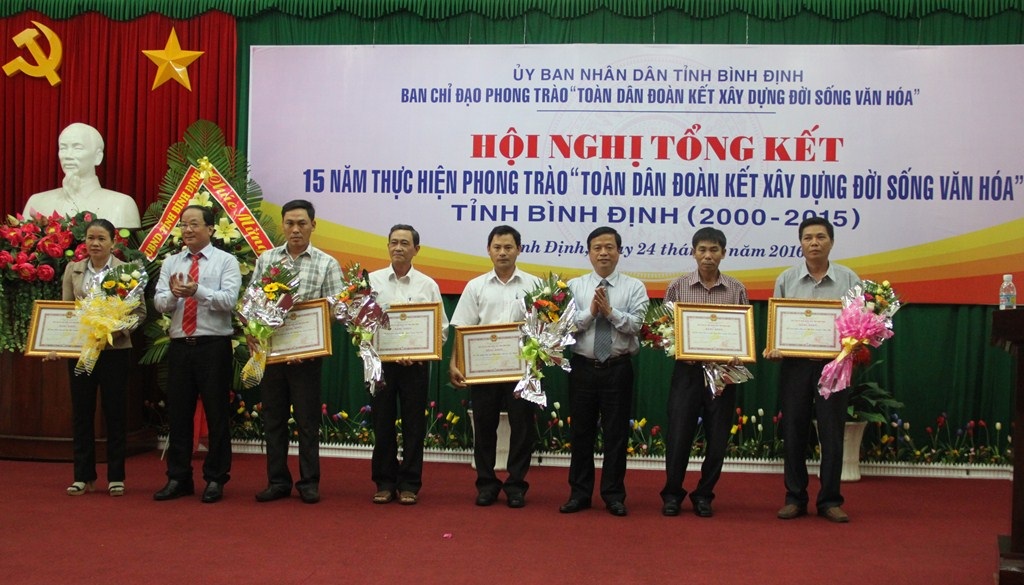 7 tập thể được trao tặng Bằng khen của UBND tỉnh Bình Định vì có thành tích tốt trong thực hiện Phong trào