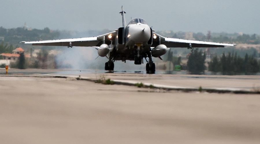 Nga đã tiêu diệt 28.000 phần tử khủng bố ở Syria - 1 Chiến đấu cơ Su-24 của Nga cất cánh từ căn cứ không quân tại Syria (Ảnh: Sputnik)
