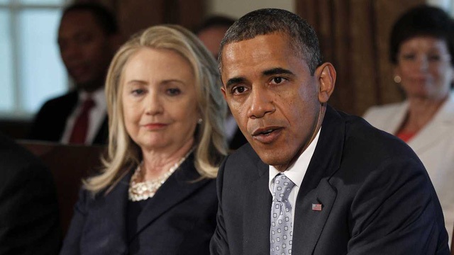 Tổng thống Obama (phải) có thể sẽ chính thức ủng hộ bà Hillary trong 48 giờ tới (Ảnh: Getty)