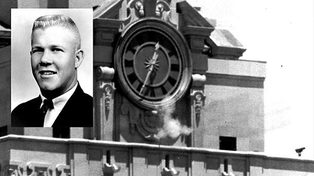 15 vụ xả súng kinh hoàng nhất trong lịch sử nước Mỹ - 7 Charles Whitman (ảnh nhỏ) đã trèo qua tháp đồng hồ tại Đại học Texas để thực hiện vụ xả súng tại đây (Ảnh: Timesofmalta)