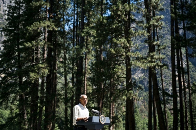 Tổng thống Obama thăm công viên quốc gia Yosemite, kêu gọi chống biến đổi khí hậu - 7 “Chúng ta vẫn còn nhiều việc phải làm để bảo tồn tài nguyên đất, nền văn hóa và lịch sử của chúng ta. Chúng ta vẫn chưa xong nhiệm vụ”, Tổng thống Obama nhấn mạnh (Ảnh: AFP)