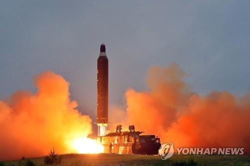 Hàn Quốc lo ngại tên lửa Triều Tiên vượt tầm phòng thủ - 1 Hình ảnh về vụ phóng tên lửa đạn đạo tầm trung hôm 23/6 trên báo nhà nước Triều Tiên (Ảnh: Yonhap)