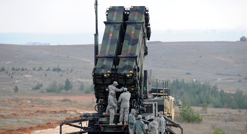 Ba Lan sẽ mua tên lửa phòng không Patriot trị giá 5,6 tỷ USD của Mỹ - 1 Hệ thống tên lửa Patriot (Ảnh: Sputnik)