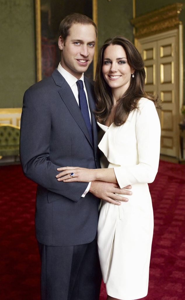 Hạnh phúc viên mãn của Hoàng tử William và Công nương Kate - 2 William ngỏ lời cầu hôn Kate trong một kỳ nghỉ tại Kenya. Sau đó, cặp đôi thông báo họ đã chính thức đính hôn vào tháng 11/2010 (Ảnh: Mirror)
