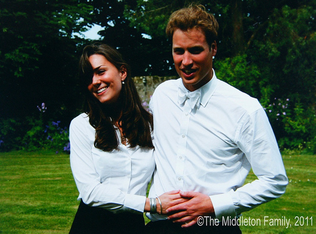 Hạnh phúc viên mãn của Hoàng tử William và Công nương Kate - 1 Nữ sinh Kate Middleton và Hoàng tử William gặp nhau lần đầu tiên vào năm 2001 khi còn là sinh viên Đại học St. Andrews ở Scotland. Cả 2 chính thức hẹn hò 2 năm sau đó và tốt nghiệp cùng năm. Ban đầu, Kate và William cùng học lịch sử nghệ thuật tại Đại học St. Andrews trước khi William chuyển sang chuyên ngành địa lý (Ảnh: The Middleton Family)