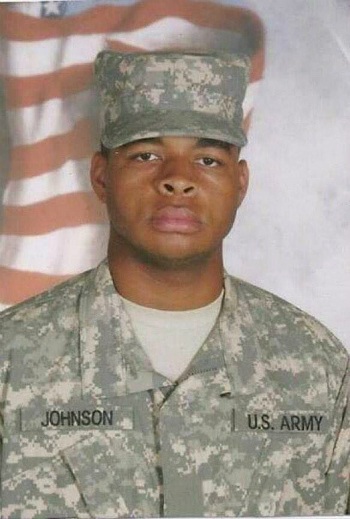 Nghi phạm bắn tỉa cảnh sát ở Dallas từng là quân nhân - 1 Nghi phạm Micah Xavier Johnson (Ảnh: Facebook)