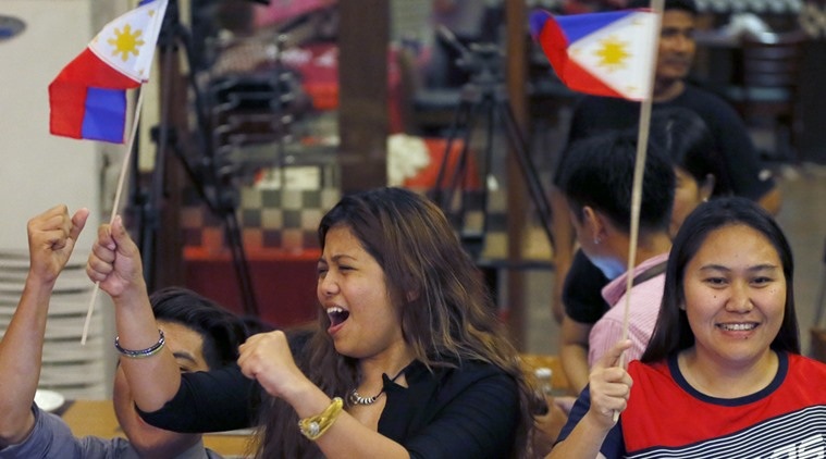 Người Philippines đổ ra đường ủng hộ phán quyết vụ kiện Biển Đông - 11
Nhiều người nhận định vụ kiện của Philippines là phiên tòa thế kỷ vì đây là lần đầu tiên một quốc gia có động thái, nỗ lực dùng biện pháp pháp lý để giải quyết những bất đồng ở Biển Đông.