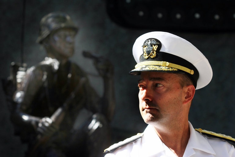 Bà Clinton có thể chọn cựu tư lệnh NATO làm “phó tướng” - 1 Đô đốc Hải quân James G. Stavridi (Ảnh: Getty)