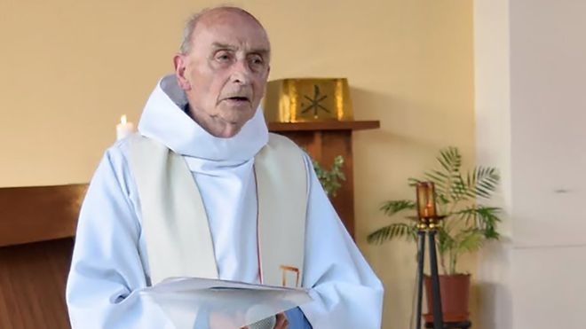 Hai kẻ hành quyết linh mục ở nhà thờ Pháp là thành viên của IS - 6 Linh mục bị sát hại là Cha Jacques Hamel, 84 tuổi (Ảnh: BBC)