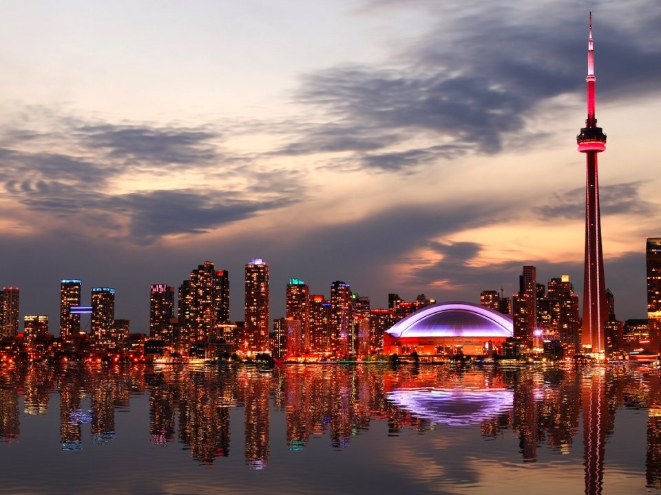 10 thành phố đáng sống nhất thế giới năm 2016 - 4 Thành phố đông dân nhất Canada chỉ kém thành phố xếp thứ 4 0,1 điểm do điểm số về cơ sở hạ tầng bị thấp hơn. (Ảnh: Inga Locmele/Shutterstock)