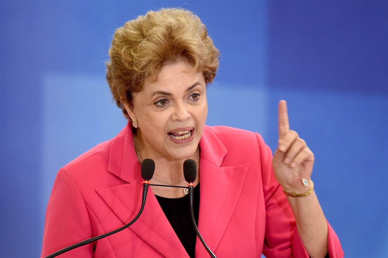 Tổng thống Rousseff bào chữa trước quốc hội Brazil - 1 Tổng thống Brazil Dilma Rousseff (Ảnh: NBC)