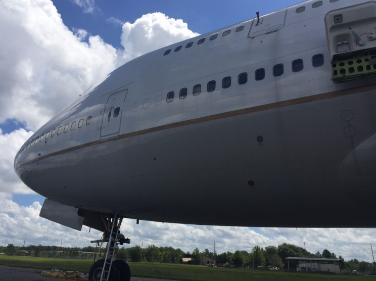 Máy bay Boeing 747 được rao bán giá rẻ bất ngờ sau khi "nghỉ hưu" - 2 Giá xuất xưởng ban đầu của một chiếc Boeing 747 là 250 triệu USD. Sau 20 năm sử dụng, máy bay này được chào bán với giá 229.000 USD (Ảnh: Yahoo)