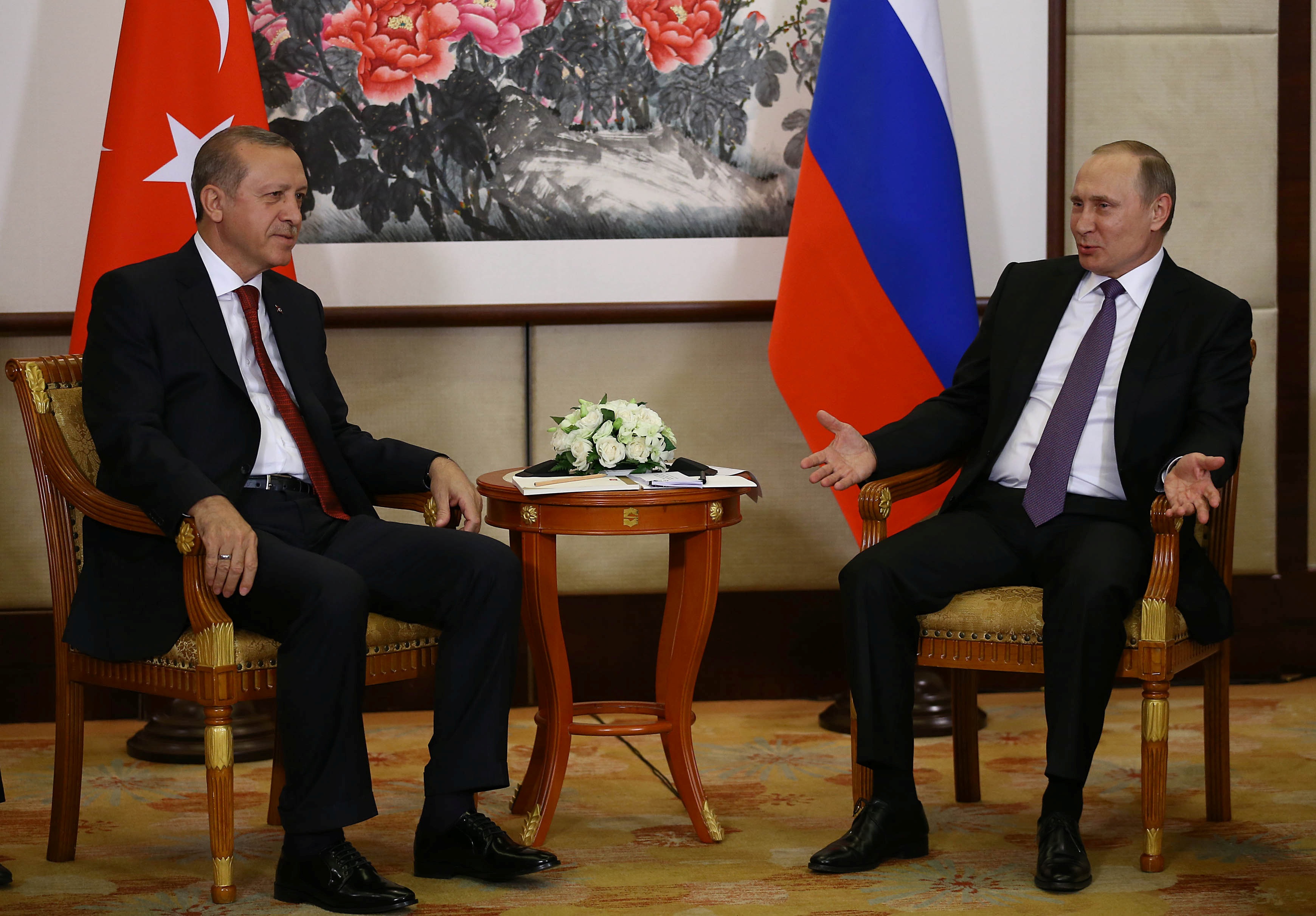 Ngay sau khi đặt chân tới Hàng Châu, Tổng thống Putin đã có cuộc gặp riêng với người đồng cấp Thổ Nhĩ Kỳ Erdogan để trao đổi về những vấn đề hai nước cùng quan tâm.