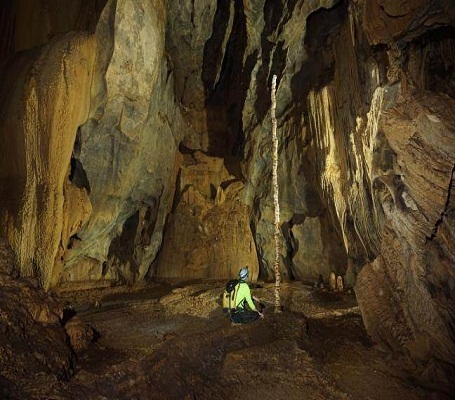 Đoàn thám hiểm Hoàng gia Anh phát hiện thêm 57 hang động tại Quảng Bình - 12 Động Cây Sanh