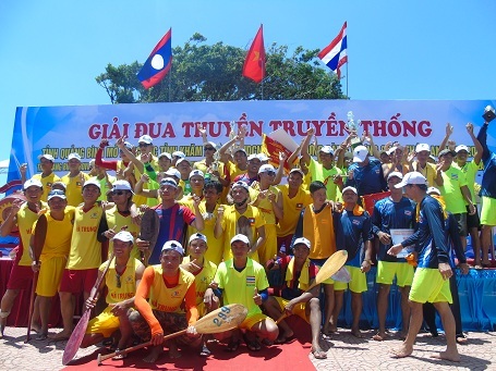 Các VĐV chụp ảnh lưu niệm