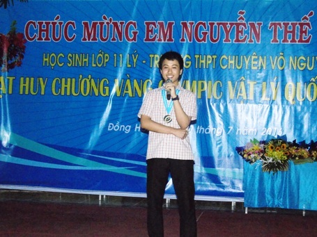 Em Nguyễn Thế Quỳnh cảm ơn lãnh đạo tỉnh Quảng Bình, các thầy, cô giáo và gia đình