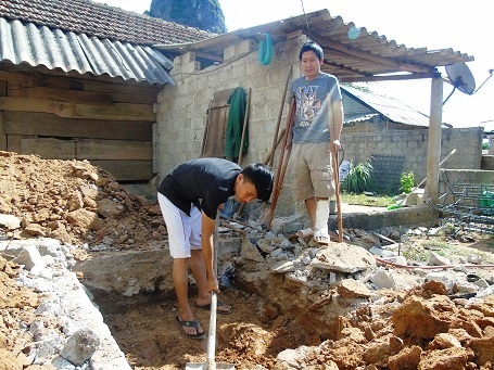 Niềm vui xây được nhà mới của gia đình anh Lê Văn Biên - 4 Niềm vui xây được nhà mới của gia đình anh Lê Văn Biên - 4