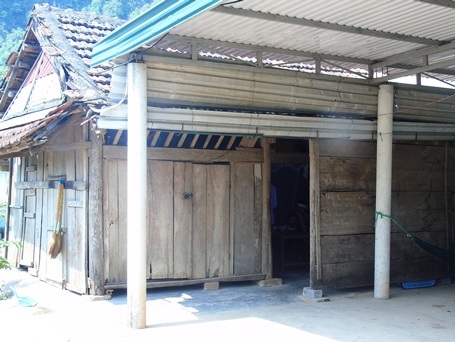 Niềm vui xây được nhà mới của gia đình anh Lê Văn Biên - 2 Căn nhà nhỏ xiêu vẹo ngày PV Dân trí lên tìm hiểu viết bài về hoàn cảnh của anh Lê Văn Biên