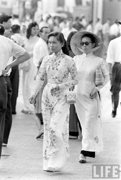 Hình ảnh phụ nữ diện áo dài những thập niên trước của thế kỷ 20 - 10