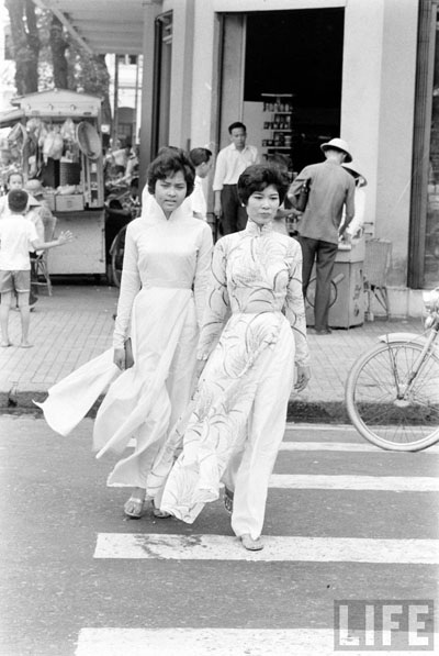 Hình ảnh phụ nữ diện áo dài những thập niên trước của thế kỷ 20 - 11