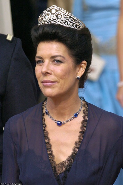 Công chúa Caroline đội vương miện Brunswick từng một thời nằm trong bộ sưu tập nữ trang của Hoàng hậu Joséphine - phu nhân của Hoàng đế Pháp Napoleon.