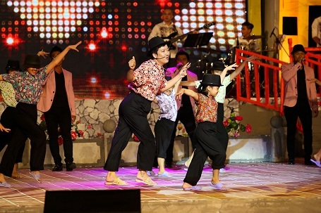 Trường Giang và tiếng cười của cậu bé mồ côi mẹ - 7 Trường Giang và tiếng cười của cậu bé mồ côi mẹ - 7