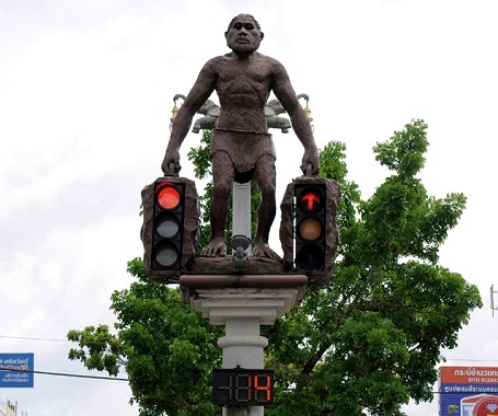 Những cột đèn giao thông “biết gây cười” - 1 Những cột đèn giao thông “biết gây cười” - 1