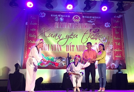 Xuân Quê hương, xuân Yêu thương đến Ba Lan - 6 Xuân Quê hương, xuân Yêu thương đến Ba Lan - 6
