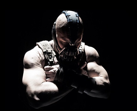 Cuộc đời “xuống đáy vực” của diễn viên đóng vai phản diện - 3 Tom Hardy trong tạo hình nhân vật phản diện Bane của loạt phim Người Dơi