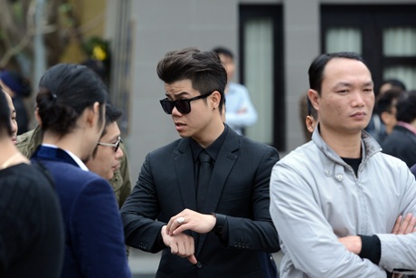 
Ca sĩ Đinh Mạnh Ninh
