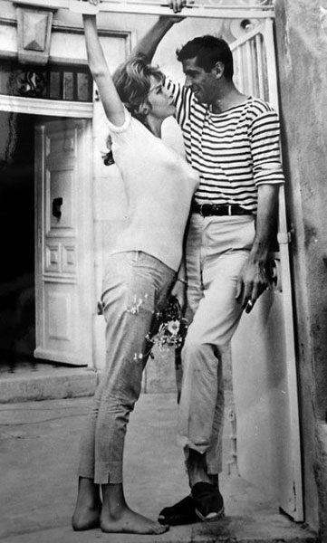 Tình chị em kỳ lạ của những bà vợ… “chung chồng” - 2 Roger Vadim và người vợ thứ hai - nữ diễn viên Annette Strojberg.