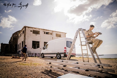 “Hậu duệ mặt trời” đang “làm mưa làm gió” tại Châu Á như thế nào? - 5 “Hậu duệ mặt trời” đang “làm mưa làm gió” tại Châu Á như thế nào? - 5
