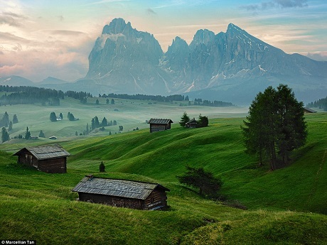 Tan đã đi qua nhiều nước Á - Âu và đều ghi lại được những bức ảnh ấn tượng.