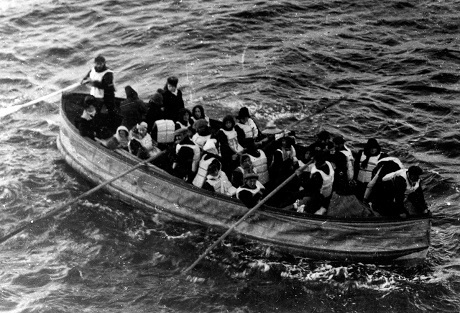 Chuyện gì đã xảy ra sau khi tàu Titanic chìm? - 4 Cận cảnh một xuồng cứu hộ của tàu Titanic.