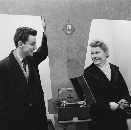 “Đặc sản” của một thời đĩa than thịnh hành - 6 (24/11/1955)