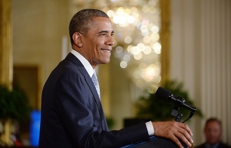 Lý giải sức hấp dẫn trong phong cách ông Obama - 12 Với những biểu cảm thú vị trên gương mặt.