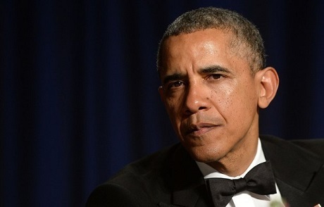 Lý giải sức hấp dẫn trong phong cách ông Obama - 14 Khi trang nghiêm, trịnh trọng.