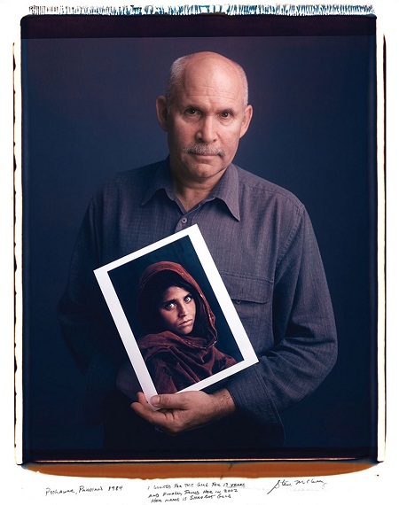 Khi “đại thụ làng ảnh” bị nghi… Photoshop - 10 Nhiếp ảnh gia Steve McCurry và bức ảnh “Cô gái Afghanistan” trứ danh.