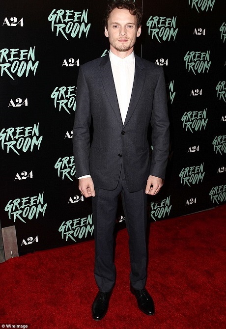 Nam diễn viên “Star Trek” chết trẻ vì tai nạn thương tâm - 1 Nam diễn viên Anton Yelchin của loạt phim “Star Trek” đã qua đời ở tuổi 27 vì một tai nạn khó lý giải.