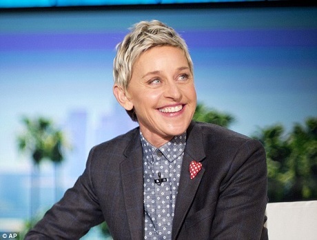“Finding Dory” lập kỷ lục mới trong lịch sử điện ảnh - 3 Nữ diễn viên Ellen DeGeneres lồng tiếng cho nhân vật chú cá đuôi gai xanh Dory.