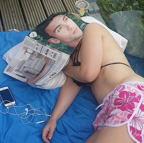 Sự hài hước kỳ diệu mở ra ngay từ… bìa sách - 13 Sự hài hước kỳ diệu mở ra ngay từ… bìa sách - 13